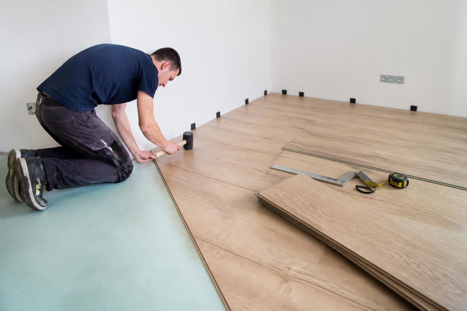 découvrez les tarifs pour la pose de parquet flottant au mètre carré et obtenez un devis clair pour votre projet de rénovation ou de décoration intérieure.